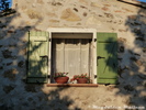 Vue sur la chambre d'hôtes dans la lumière du soir